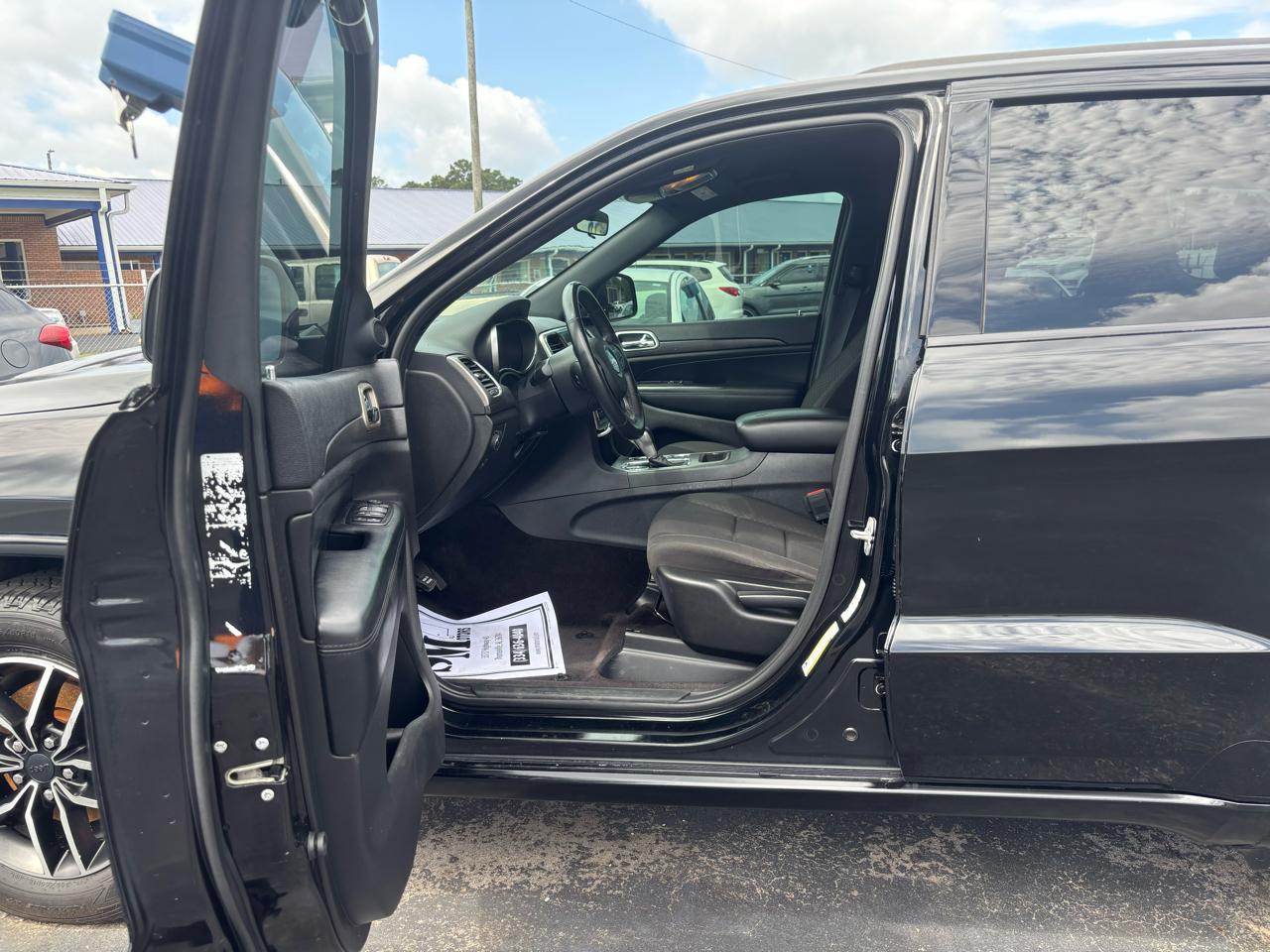 Jeep Grand Cherokee Laredo 4x2 *Ltd Avail* 2018