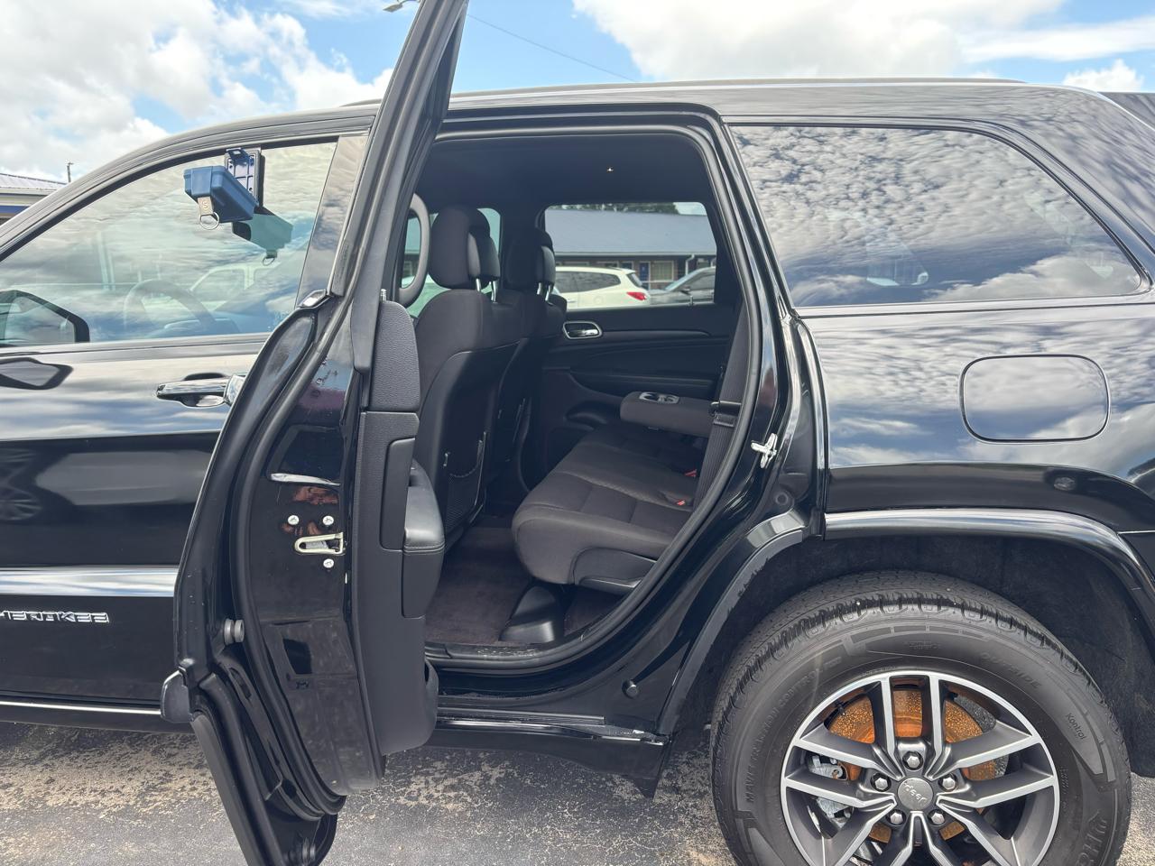 Jeep Grand Cherokee Laredo 4x2 *Ltd Avail* 2018