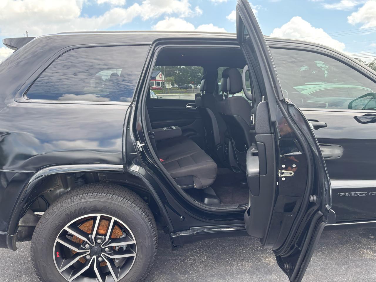 Jeep Grand Cherokee Laredo 4x2 *Ltd Avail* 2018