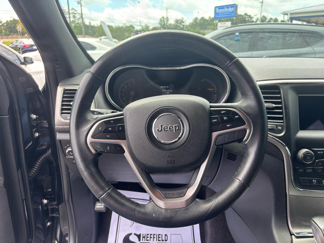 Jeep Grand Cherokee Laredo 4x2 *Ltd Avail* 2018