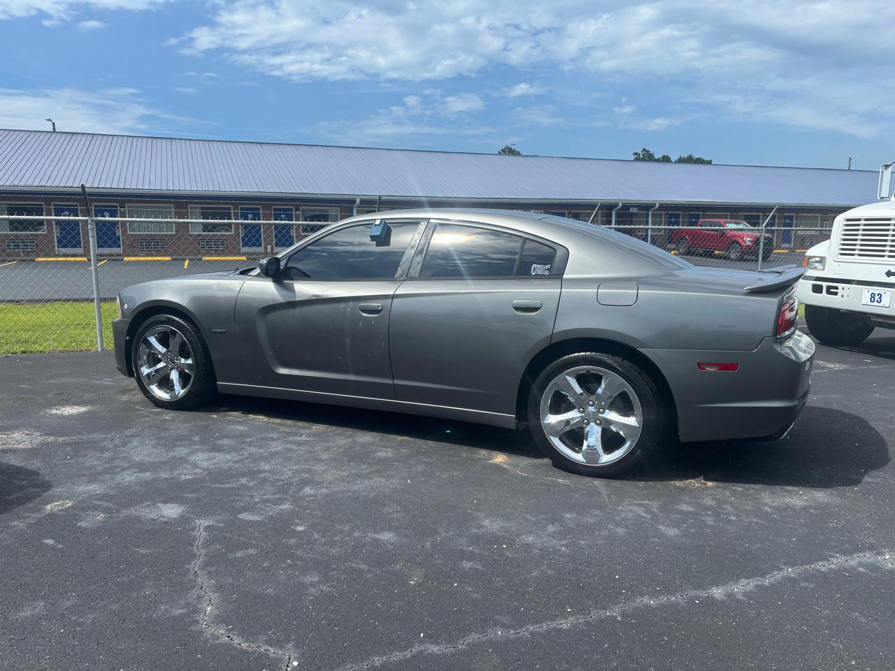 2011 Dodge Charger 4dr Sdn RT RWD