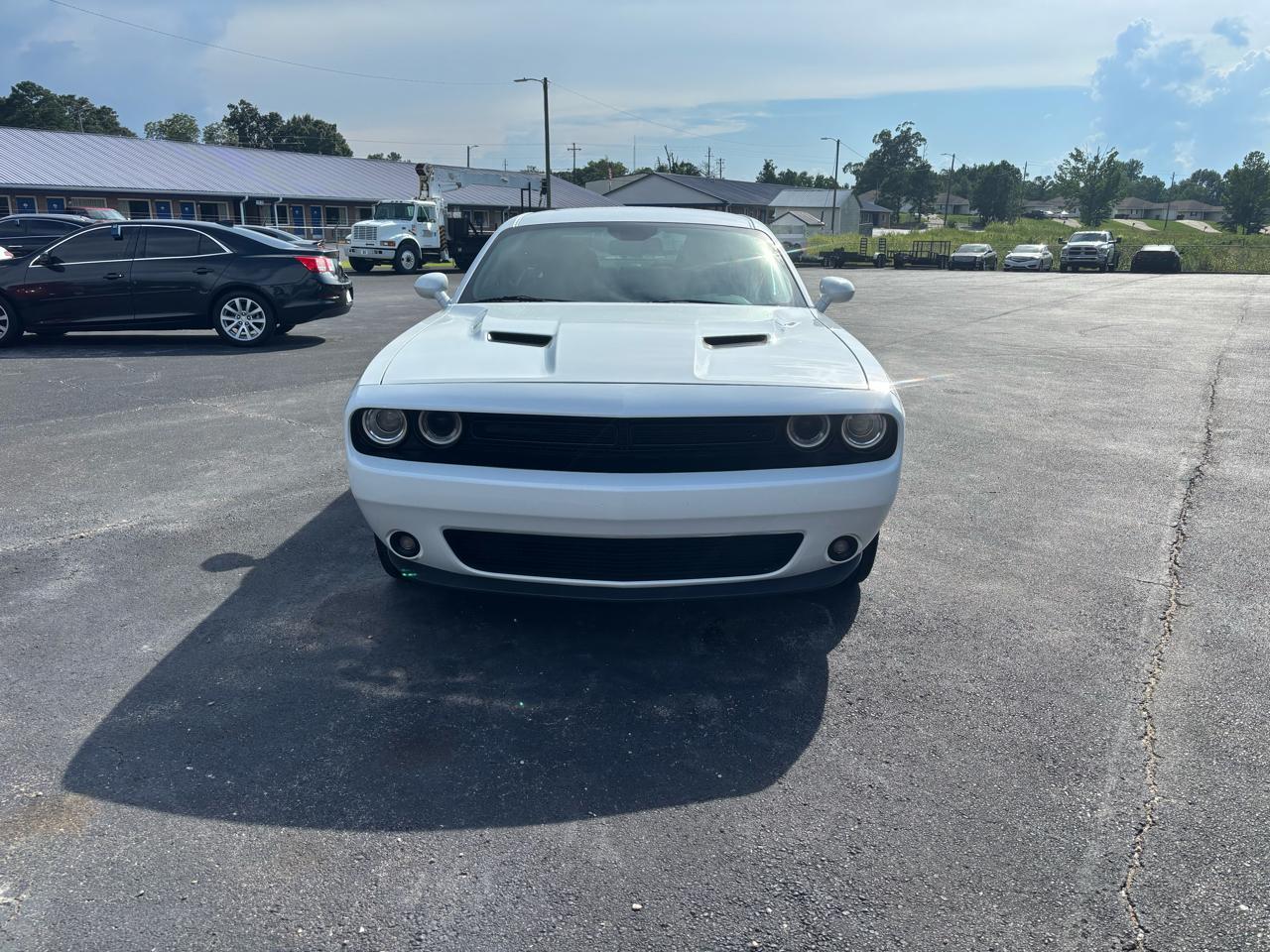 Dodge Challenger SXT RWD 2021
