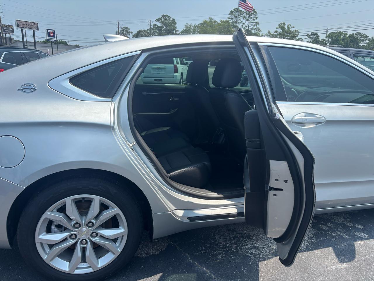 Chevrolet Impala 4dr Sdn LT w/1LT 2019
