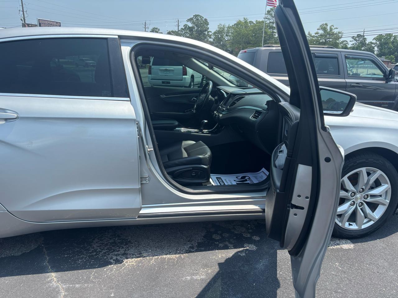 Chevrolet Impala 4dr Sdn LT w/1LT 2019