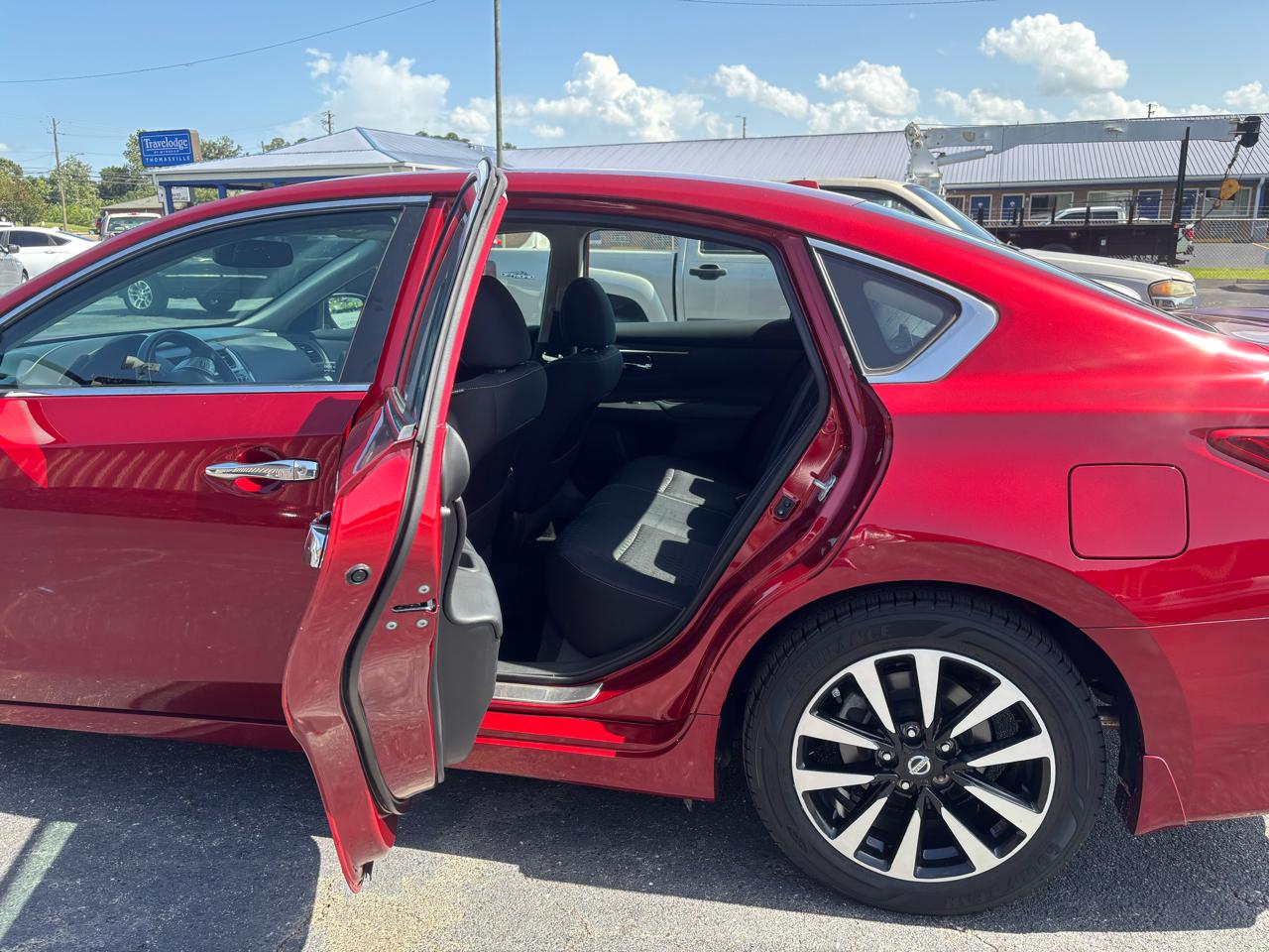 Nissan Altima 2.5 SV Sedan 2018