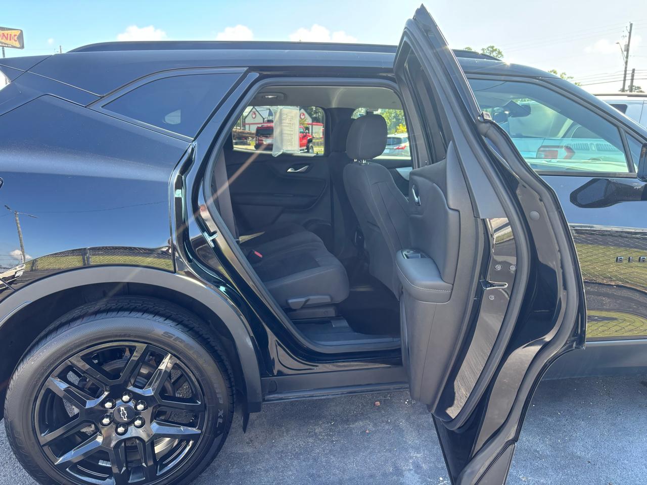 Chevrolet Blazer FWD 4dr w/2LT 2019