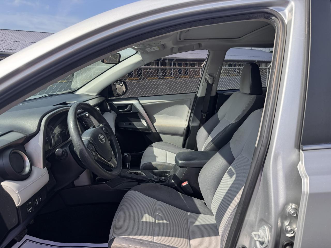 Toyota RAV4 FWD 4dr XLE (Natl) 2013