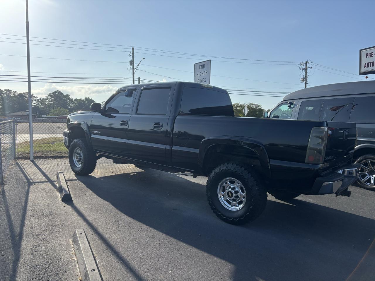 2004 Chevrolet Silverado 2500HD Crew Cab 153" WB 4WD LT