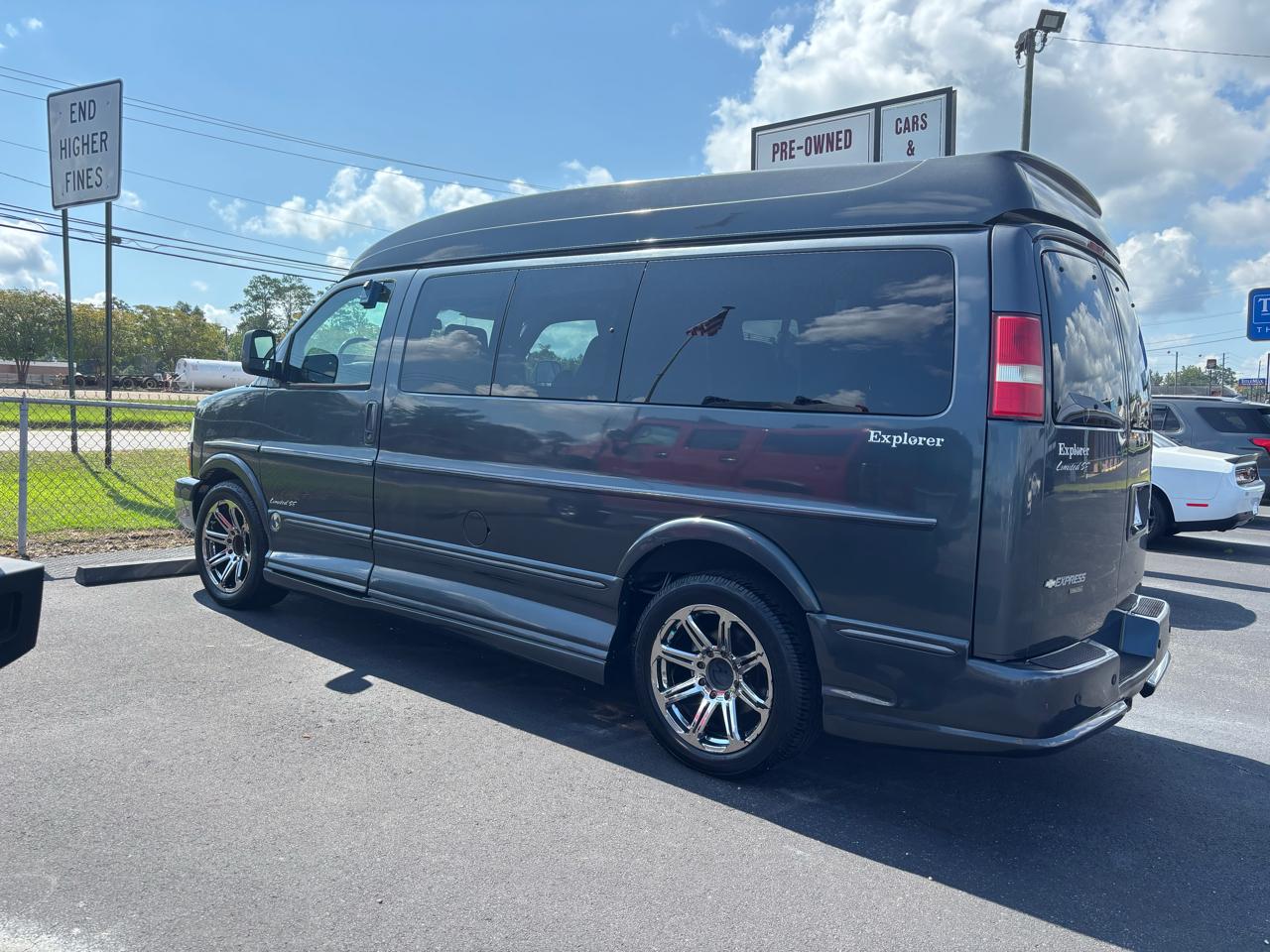 2015 Chevrolet Express Cargo Van RWD 2500 135"