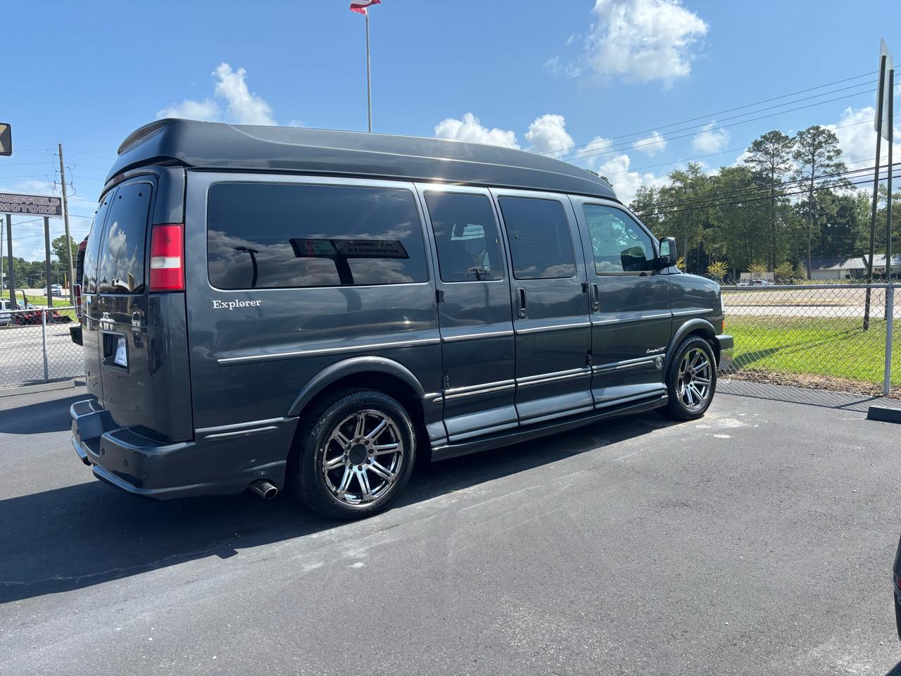 Chevrolet Express Cargo Van RWD 2500 135" 2015