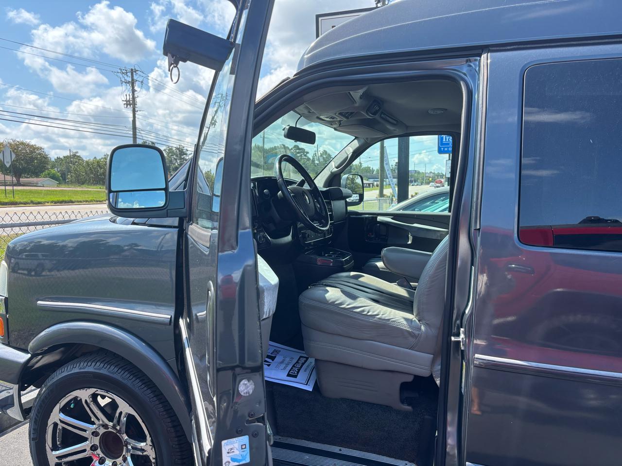 Chevrolet Express Cargo Van RWD 2500 135" 2015