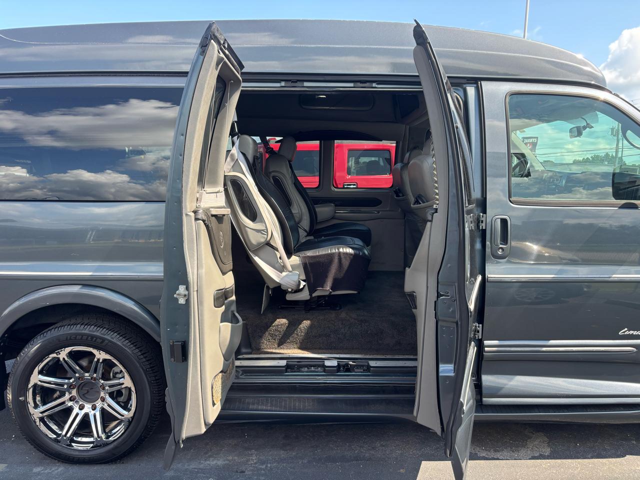 Chevrolet Express Cargo Van RWD 2500 135" 2015