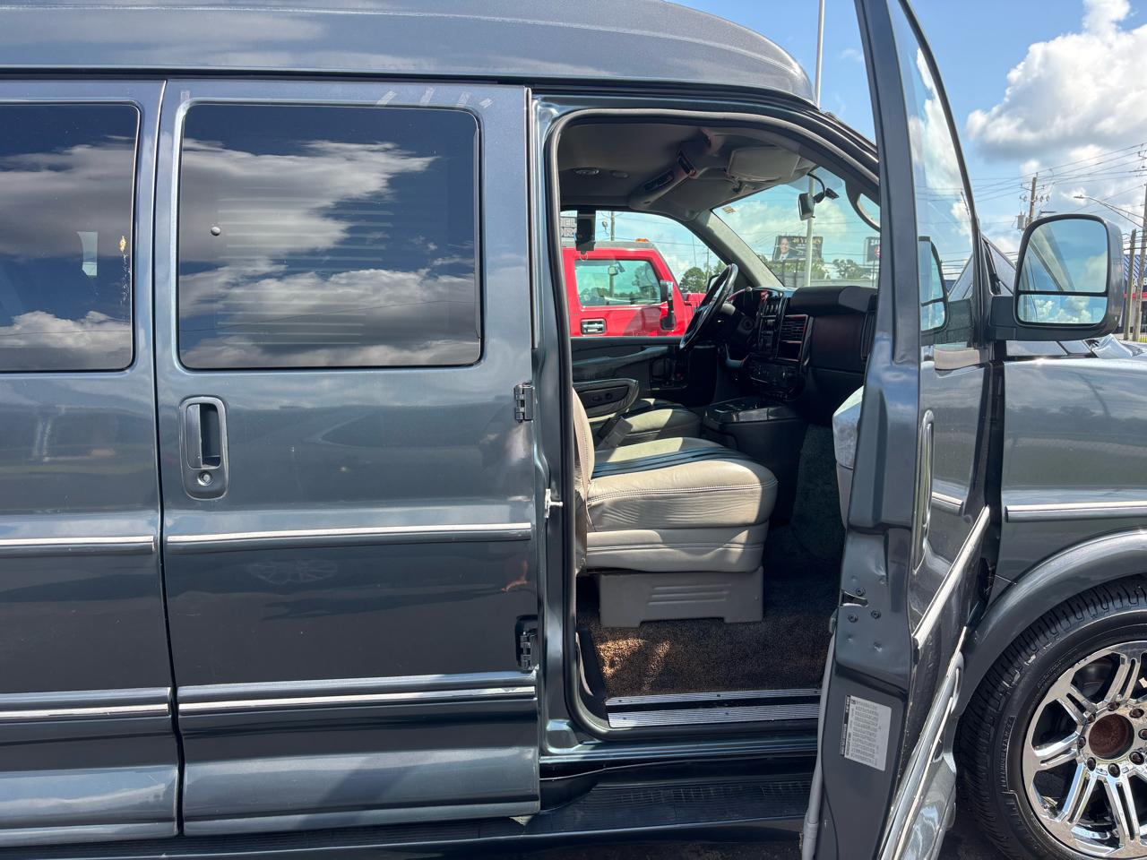 Chevrolet Express Cargo Van RWD 2500 135" 2015