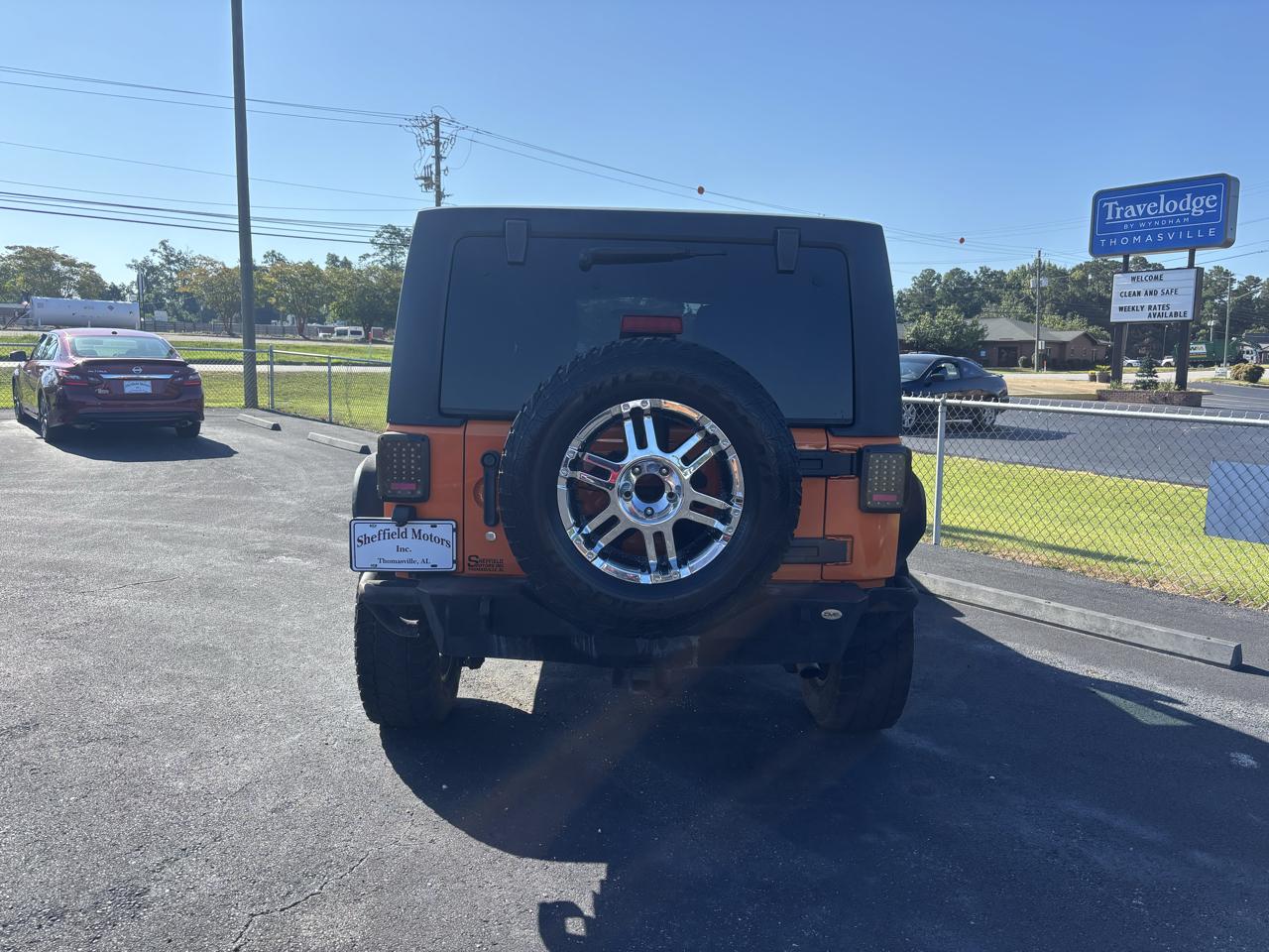 Jeep Wrangler Unlimited 4WD 4dr Sahara 2012