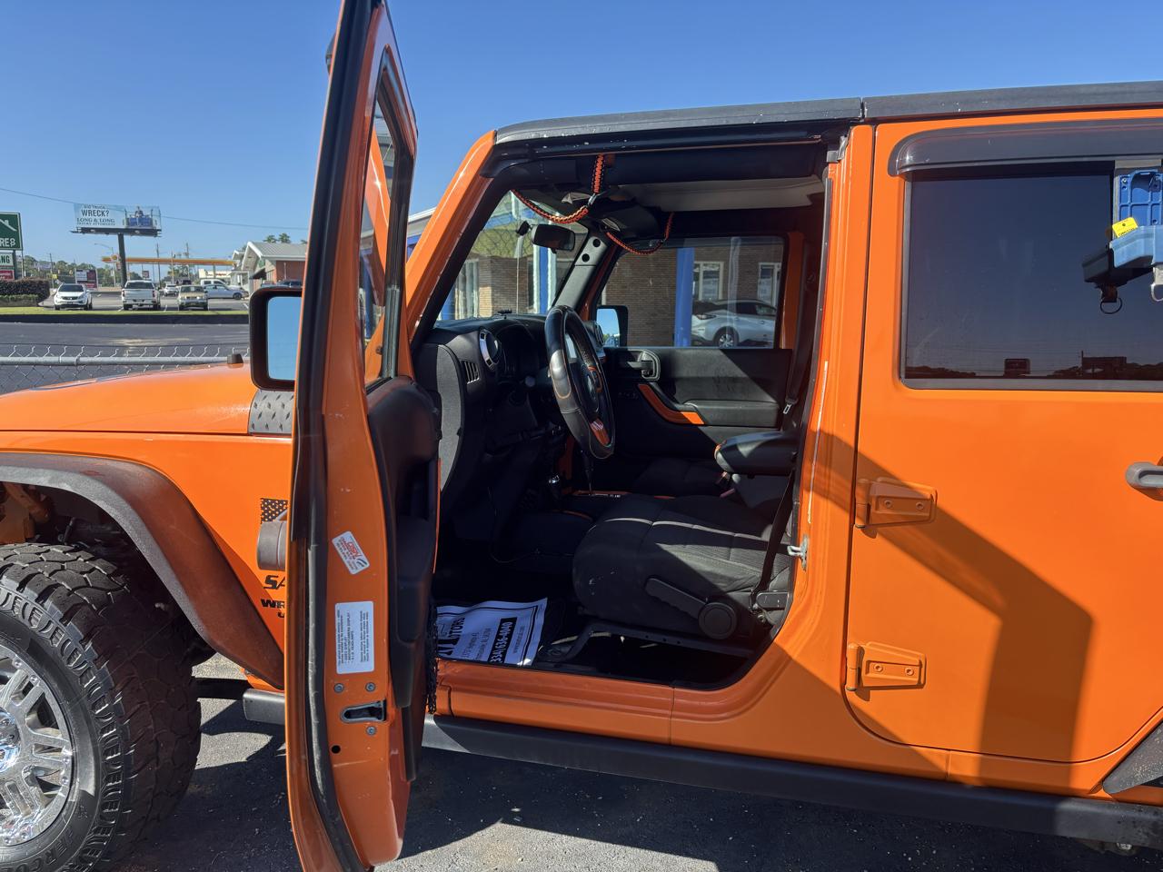 Jeep Wrangler Unlimited 4WD 4dr Sahara 2012