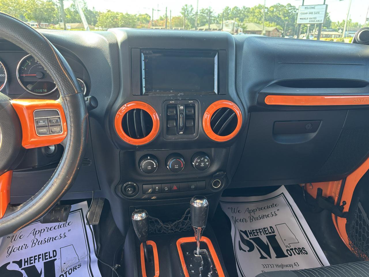 Jeep Wrangler Unlimited 4WD 4dr Sahara 2012