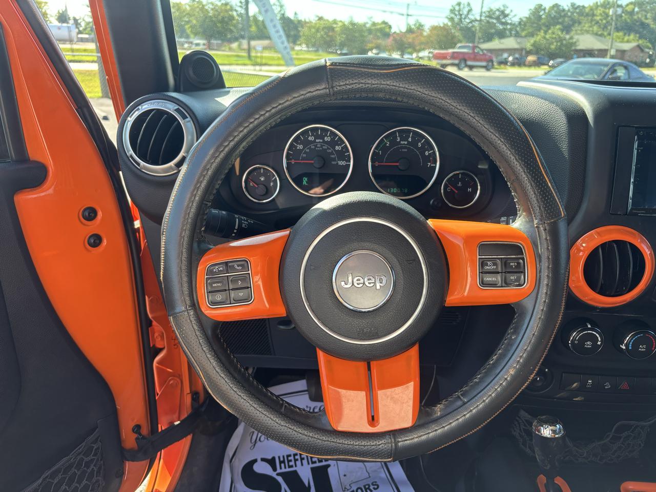 Jeep Wrangler Unlimited 4WD 4dr Sahara 2012