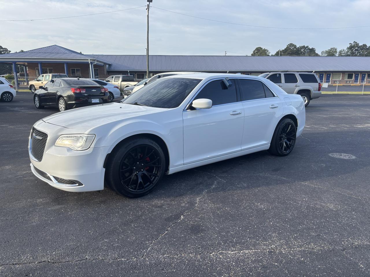 2018 Chrysler 300 Touring L RWD