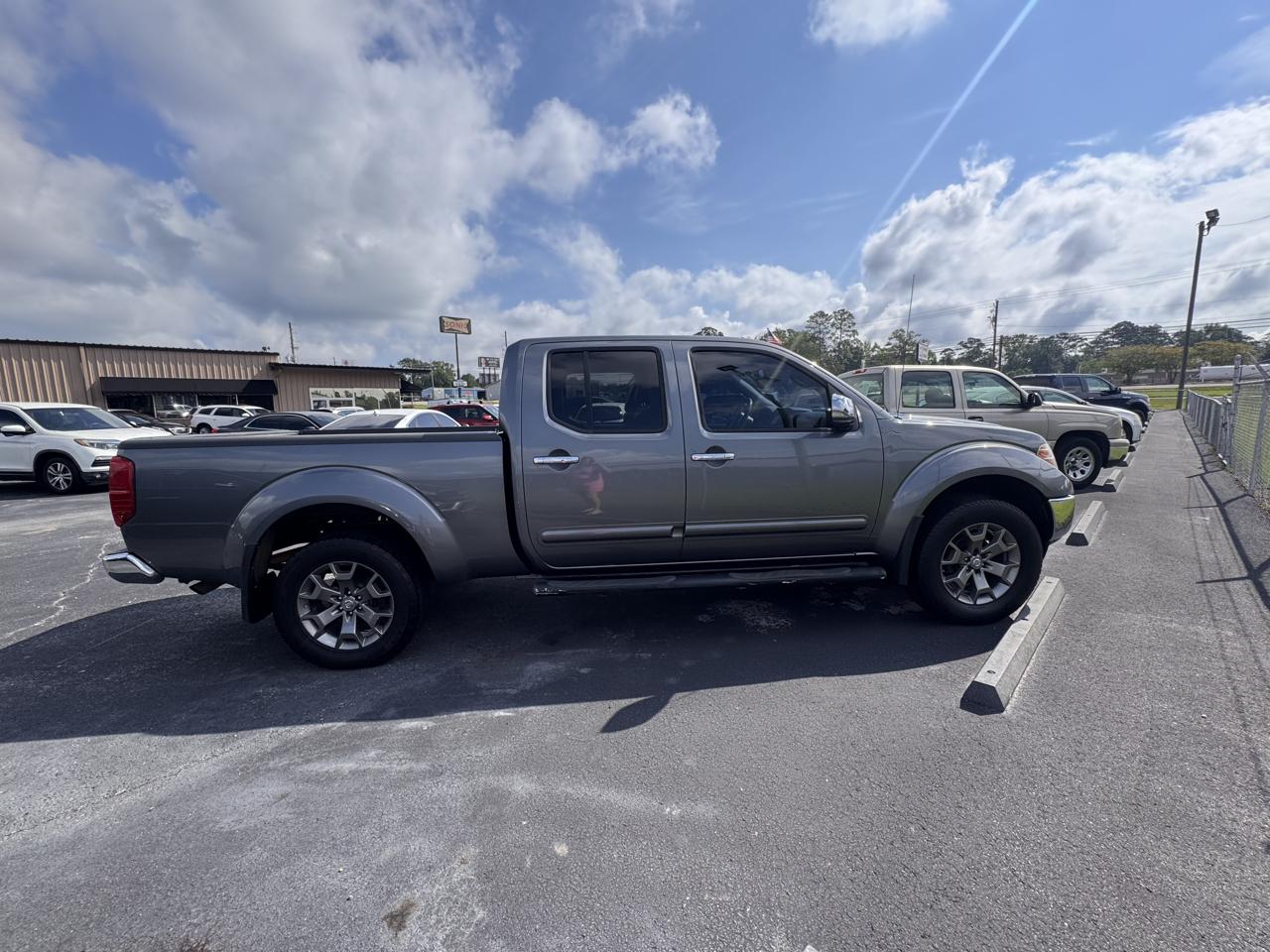 Nissan Frontier 2017.5 Crew Cab 4x4 SL Auto Long Bed 2017