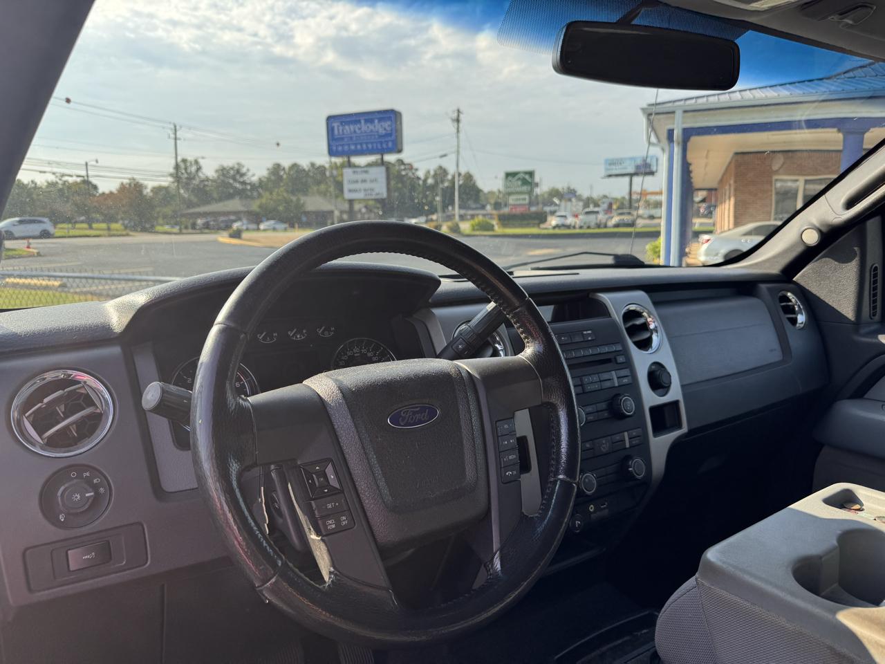 Ford F-150 4WD SuperCrew 145" Platinum 2012