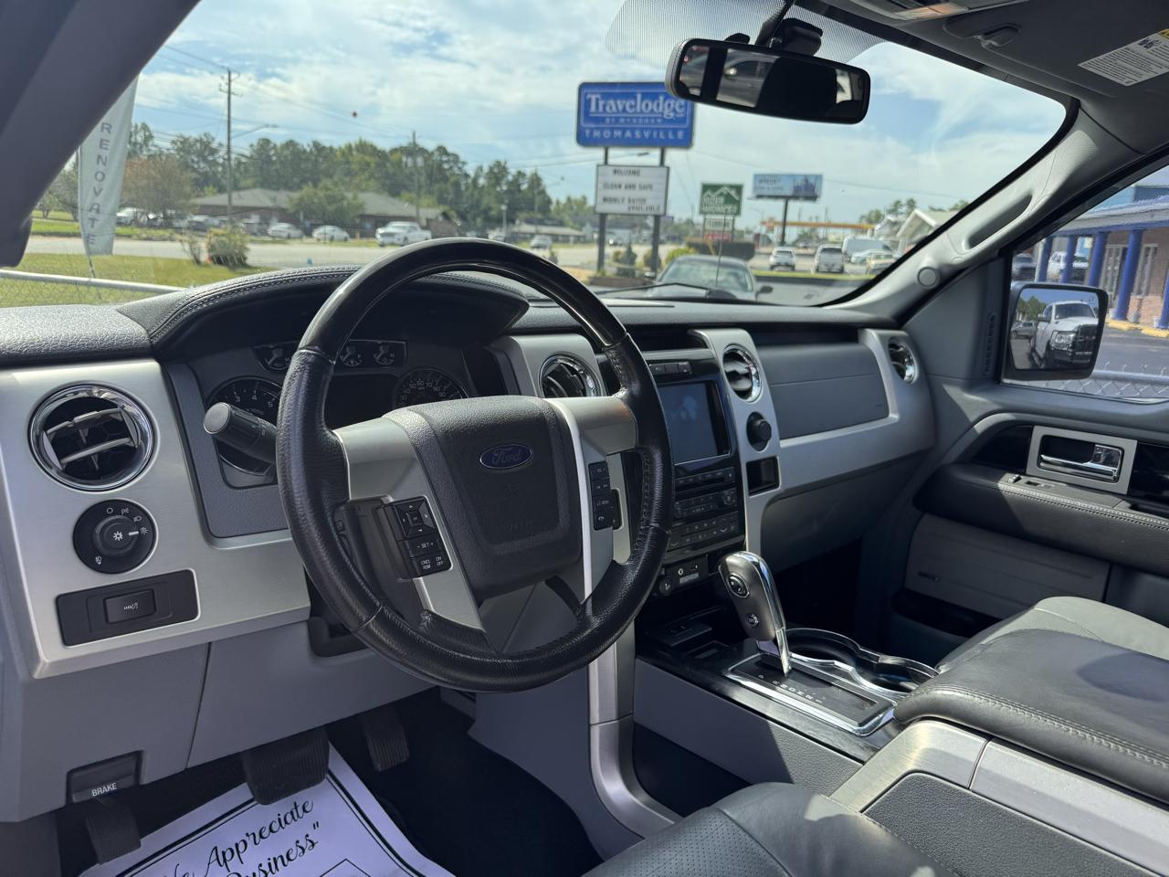 Ford F-150 4WD SuperCrew 145" Platinum 2012