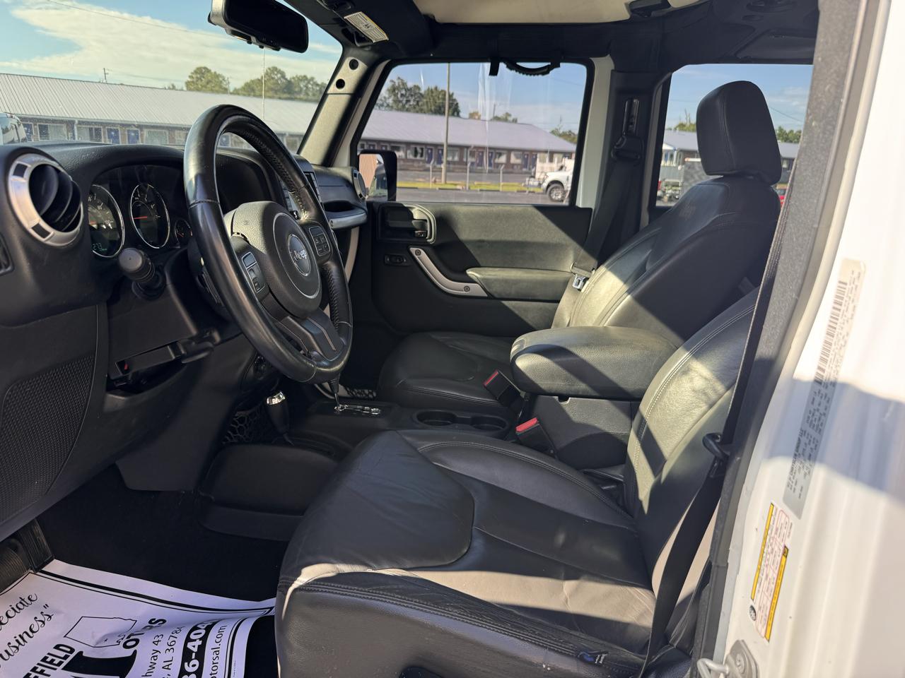 Jeep Wrangler Unlimited 4WD 4dr Sahara 2015