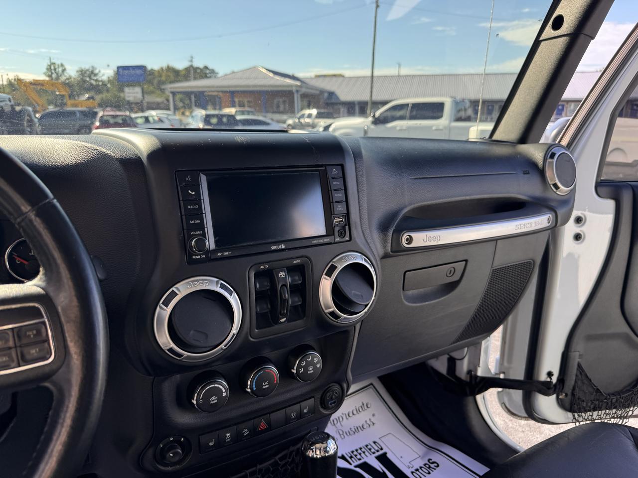 Jeep Wrangler Unlimited 4WD 4dr Sahara 2015