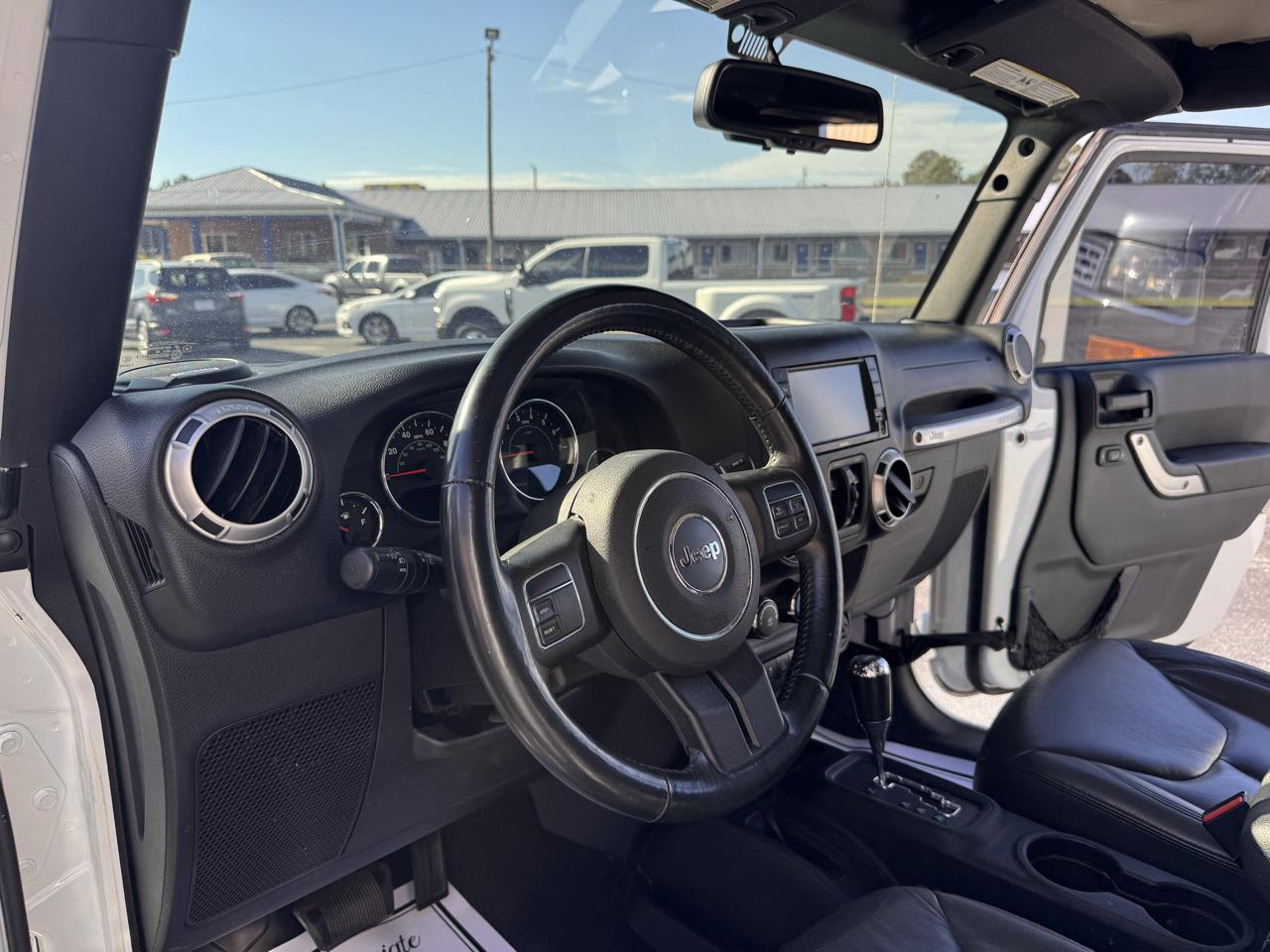 Jeep Wrangler Unlimited 4WD 4dr Sahara 2015
