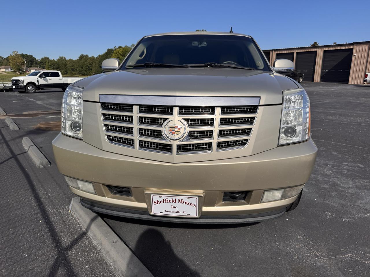 Cadillac Escalade 2WD 4dr Luxury 2013