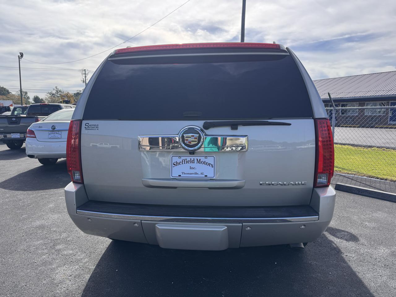 Cadillac Escalade 2WD 4dr Luxury 2013