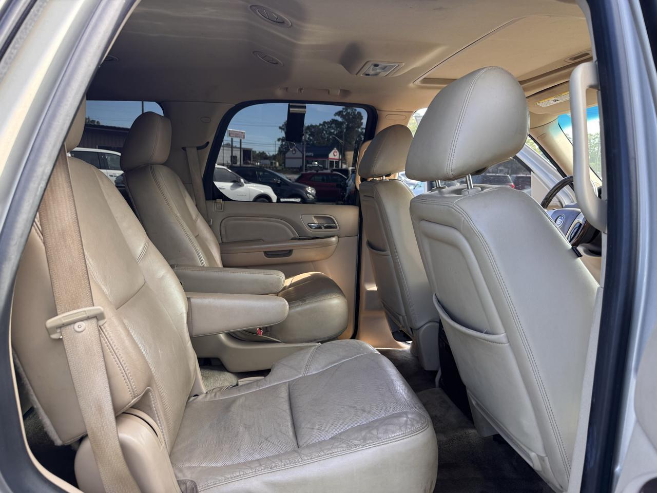 Cadillac Escalade 2WD 4dr Luxury 2013