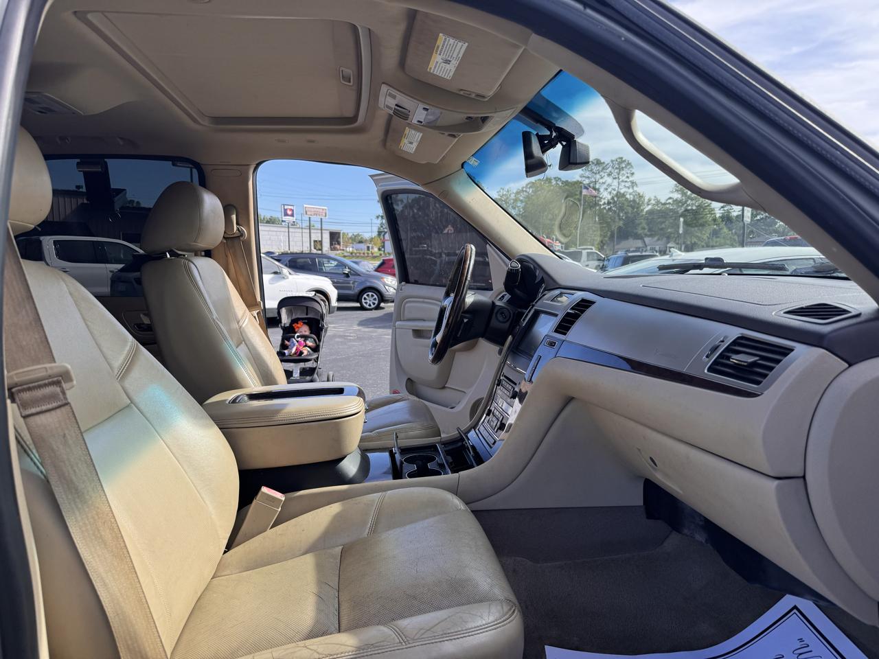 Cadillac Escalade 2WD 4dr Luxury 2013
