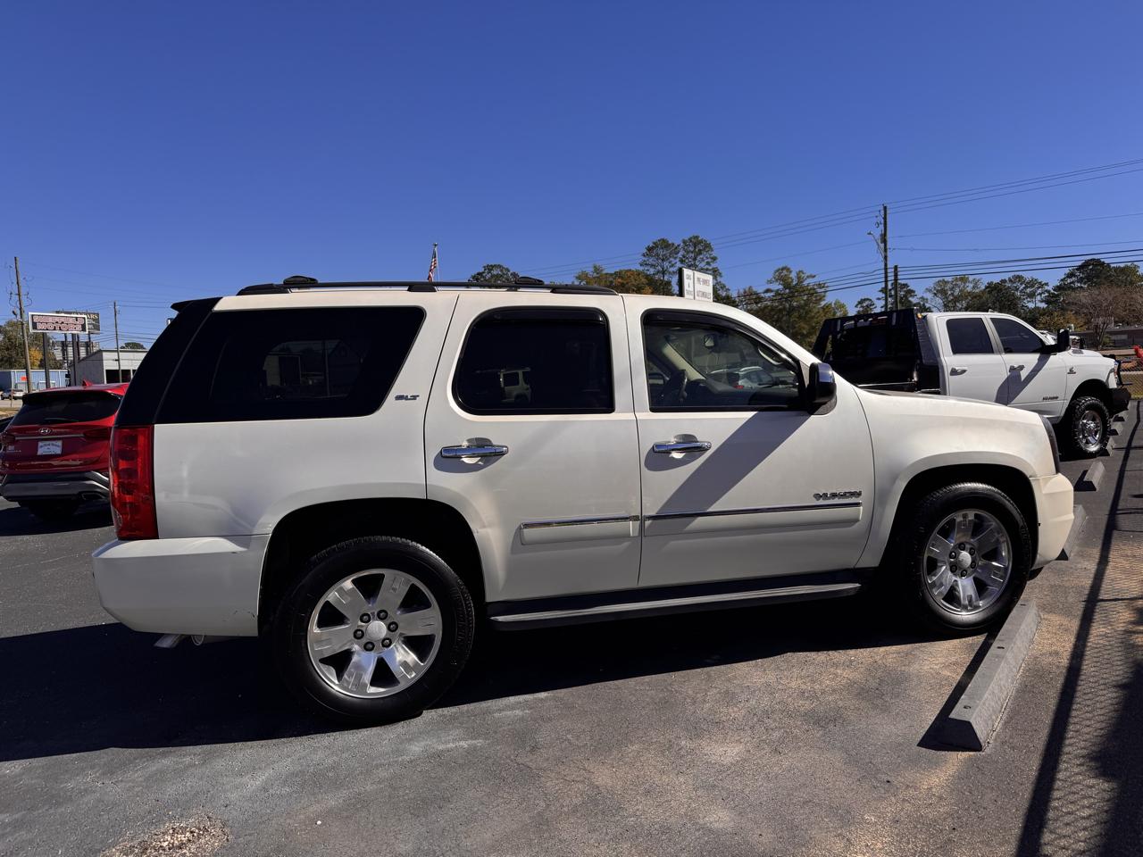 GMC Yukon 2WD 4dr 1500 SLT 2012