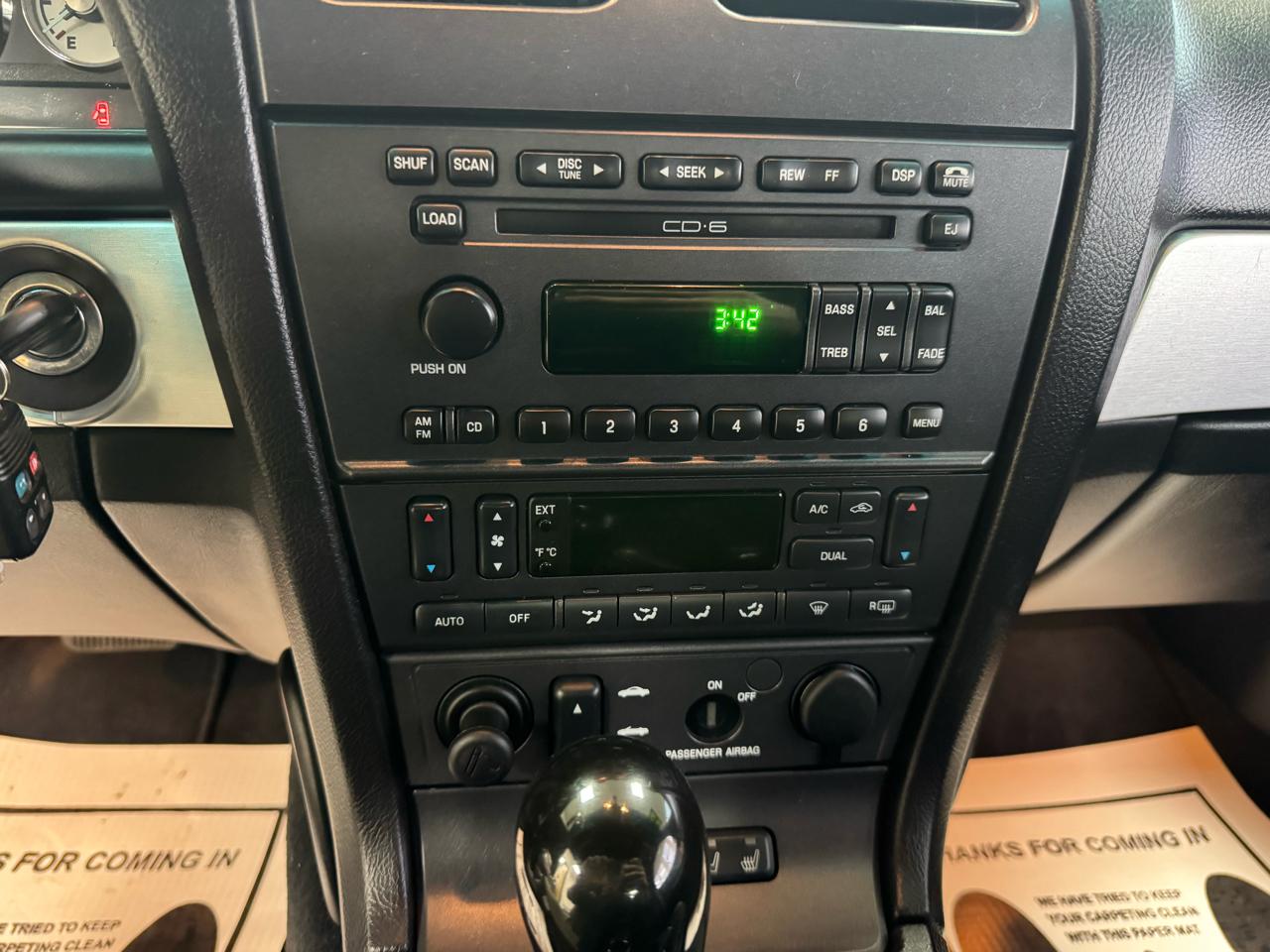 Ford Thunderbird  2003