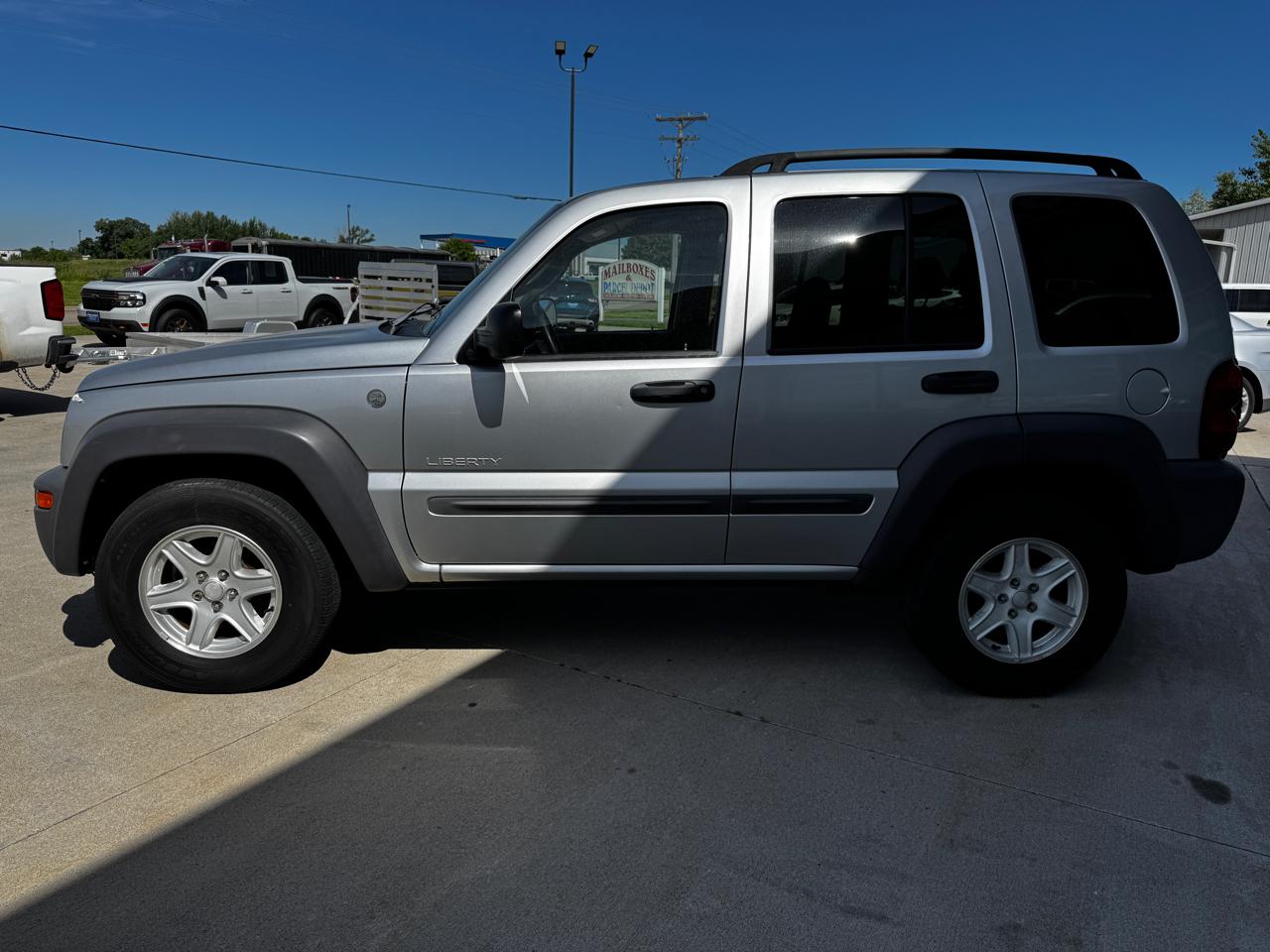 Jeep Liberty 4dr Sport 4WD 2004