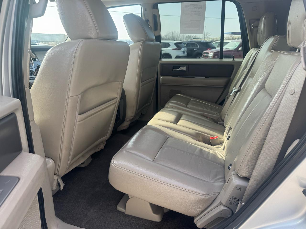 Ford Expedition 4WD 4dr King Ranch 2011