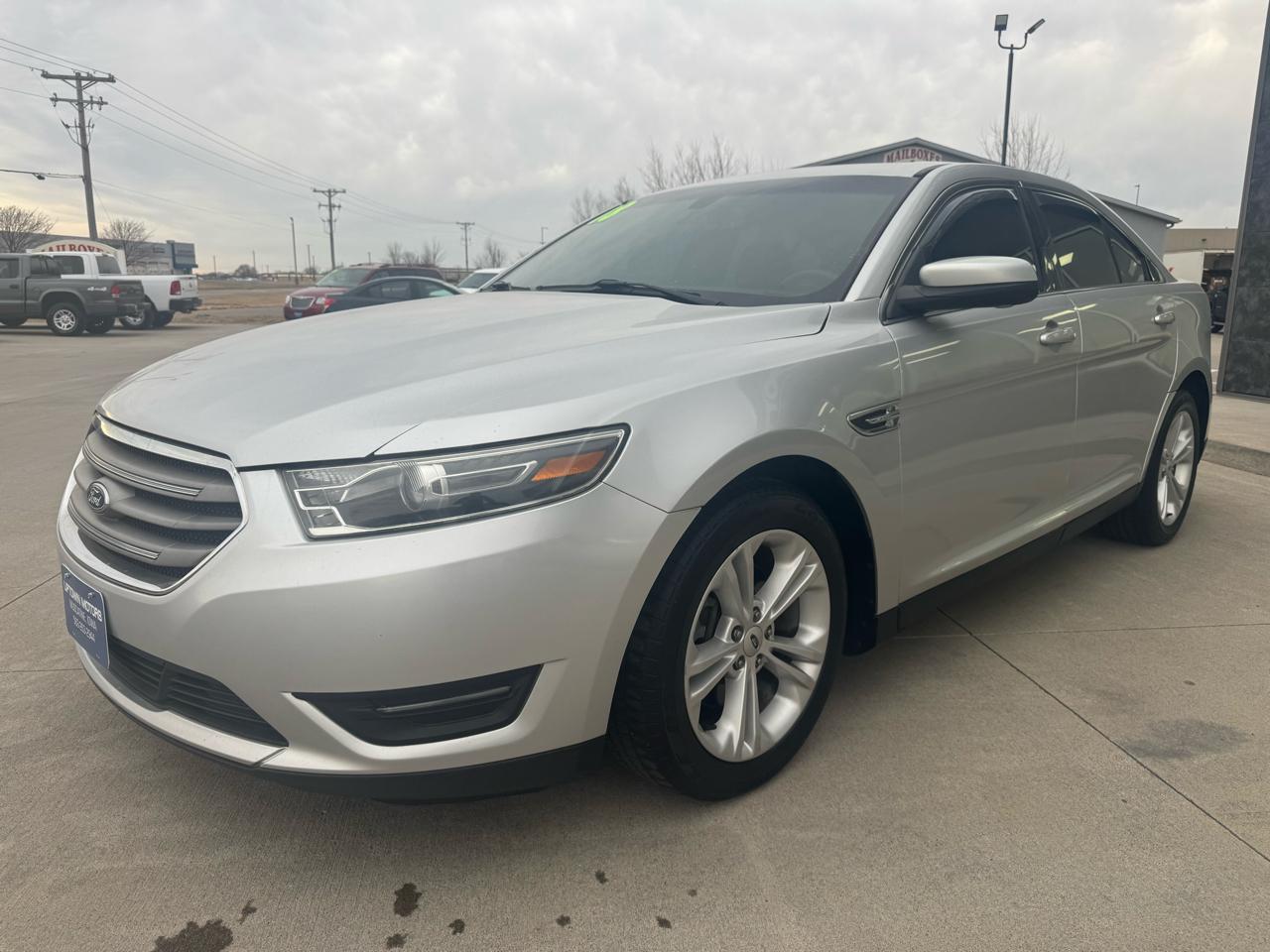 Ford Taurus SEL FWD 2018