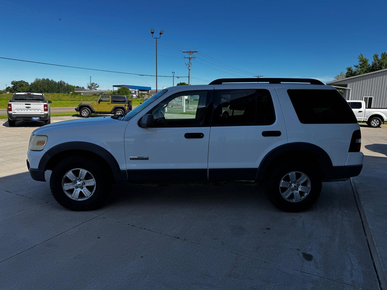 Ford Explorer 4dr 114" WB 4.6L XLT 4WD 2006