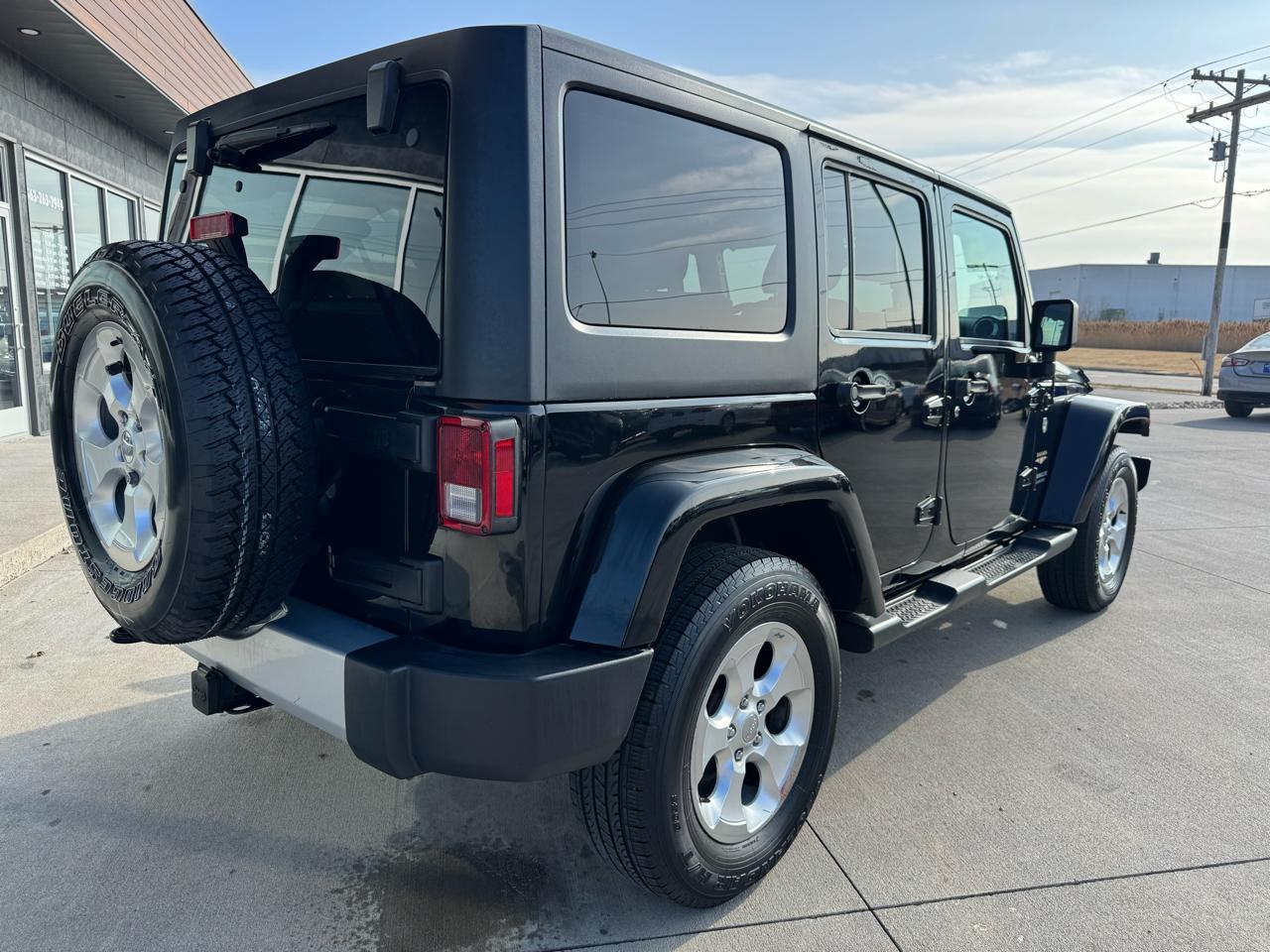 Jeep Wrangler Unlimited 4WD 4dr Sahara 2015