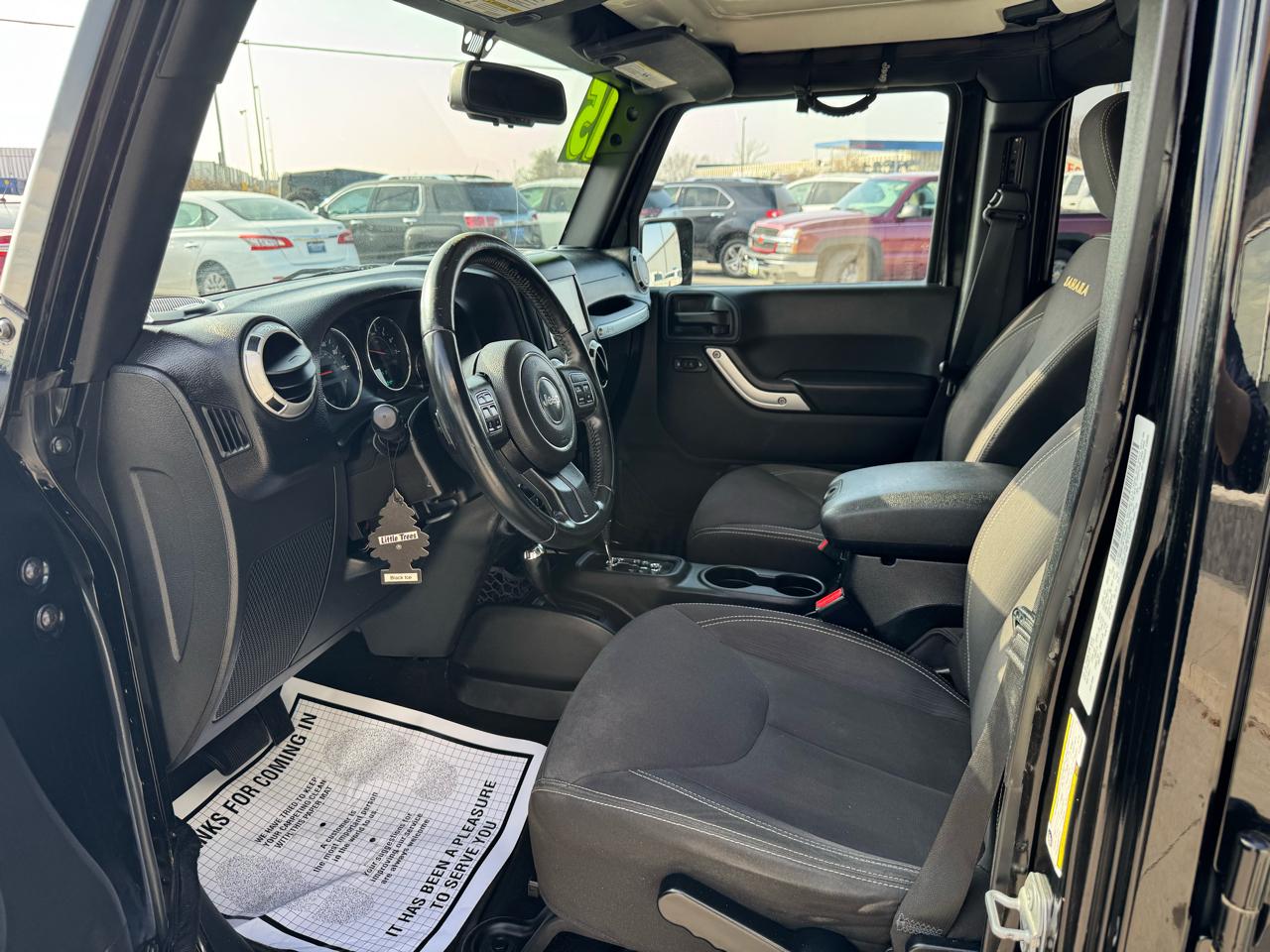 Jeep Wrangler Unlimited 4WD 4dr Sahara 2015