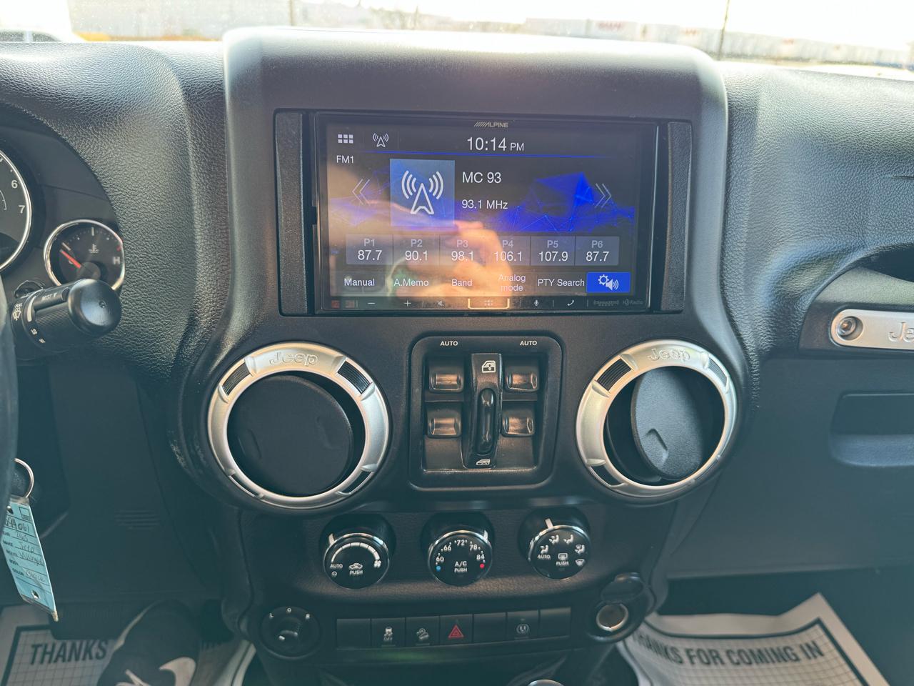 Jeep Wrangler Unlimited 4WD 4dr Sahara 2015