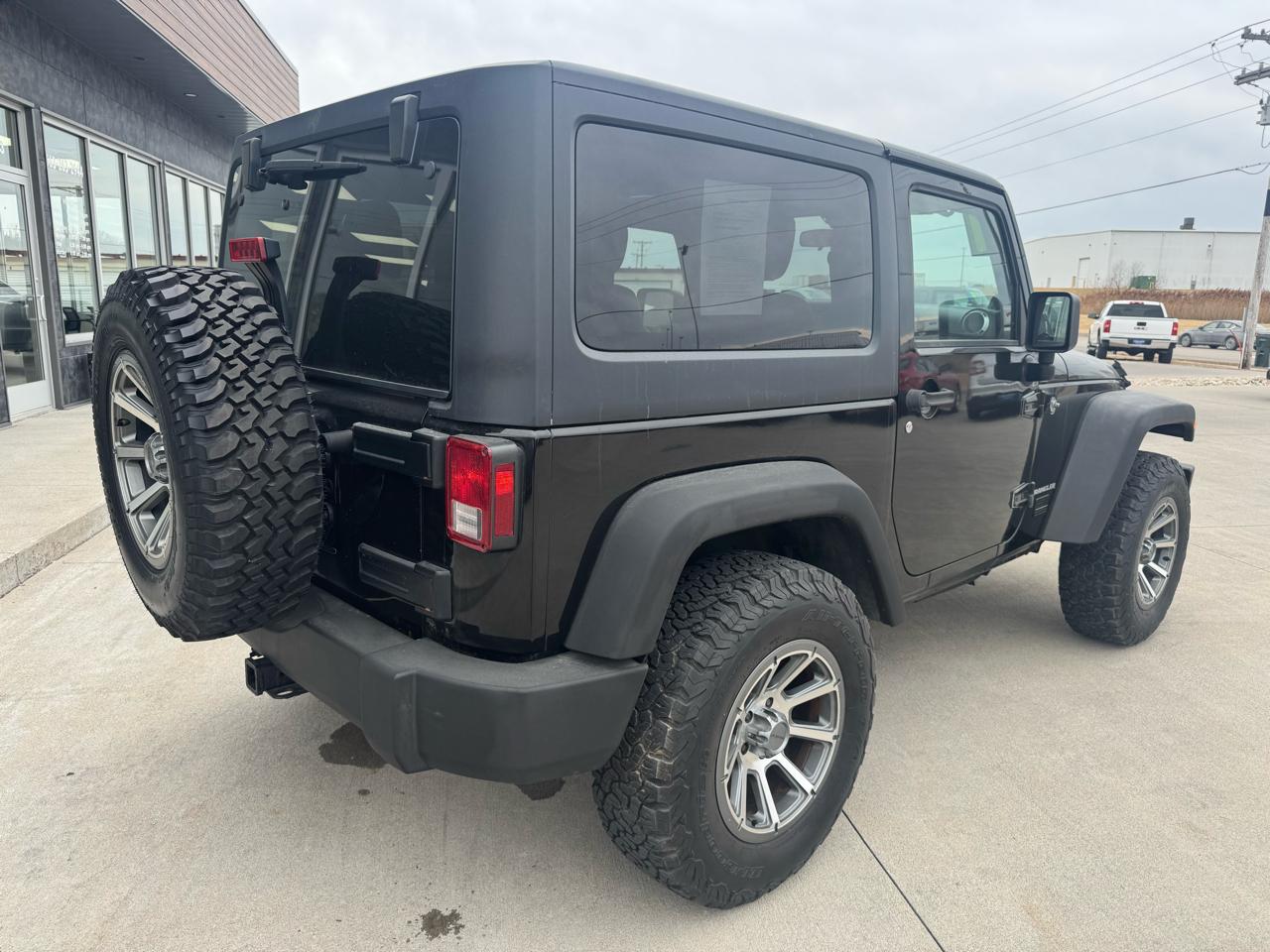 Jeep Wrangler 4WD 2dr Rubicon 2011