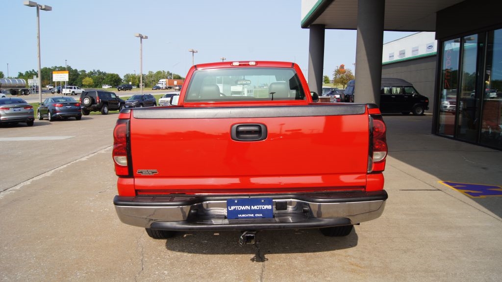 Chevrolet Silverado 2500HD Reg Cab 133" WB 4WD Work Truck 2005