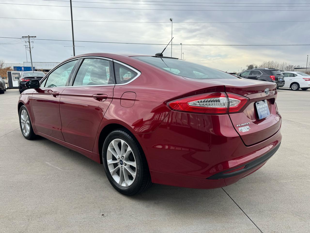 Ford Fusion 4dr Sdn SE FWD 2015