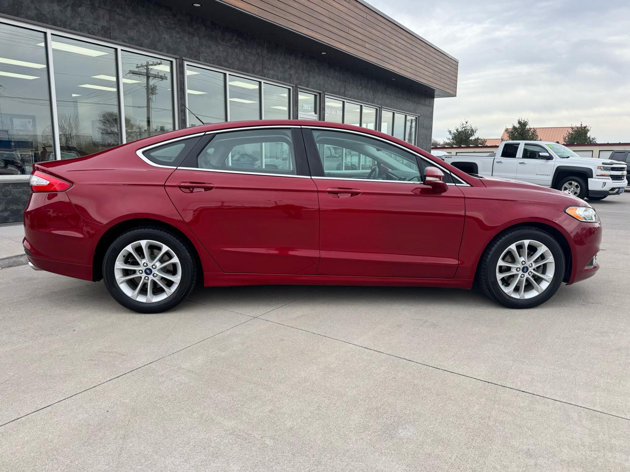 Ford Fusion 4dr Sdn SE FWD 2015
