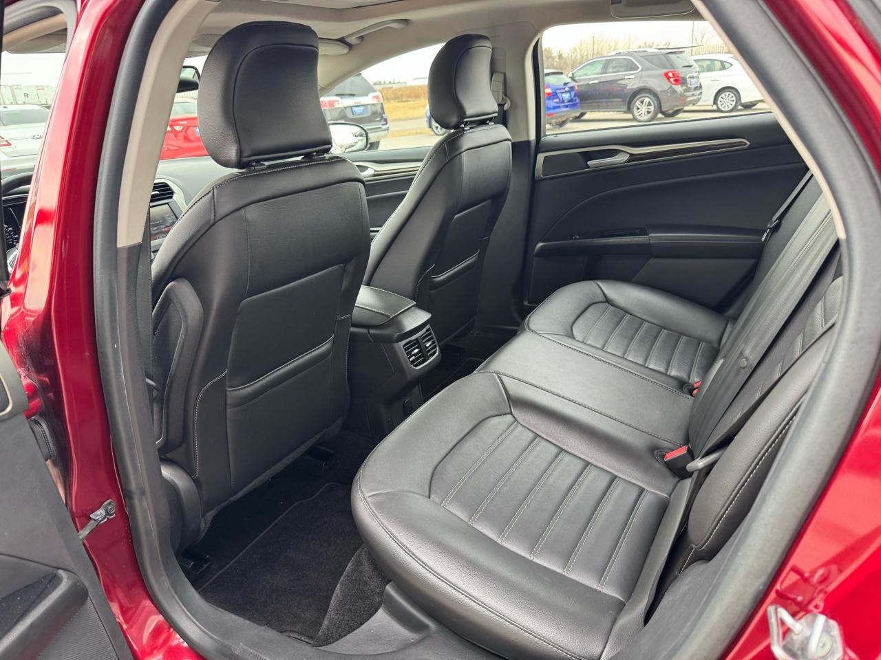 Ford Fusion 4dr Sdn SE FWD 2015