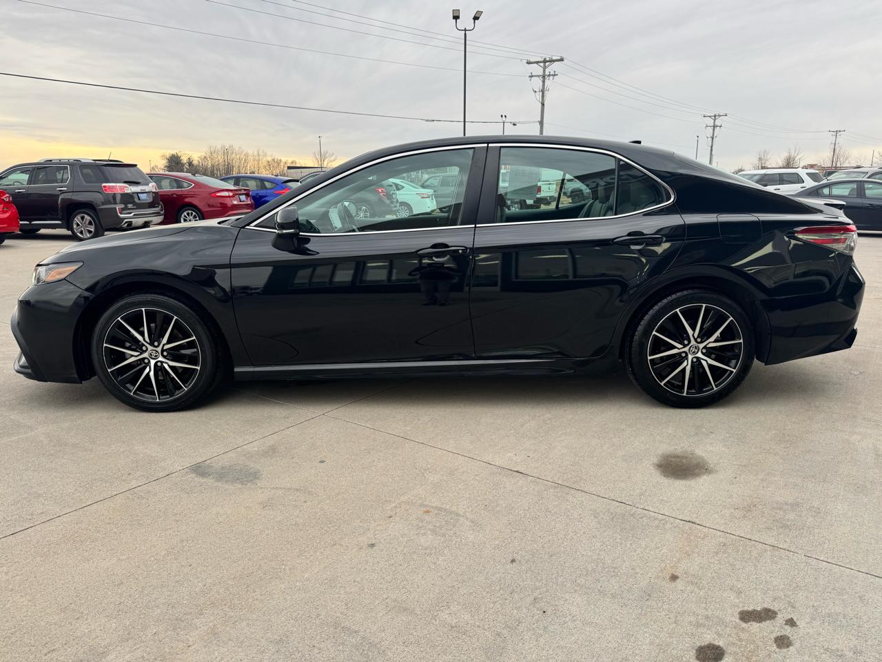 Toyota Camry SE Auto (Natl) 2023