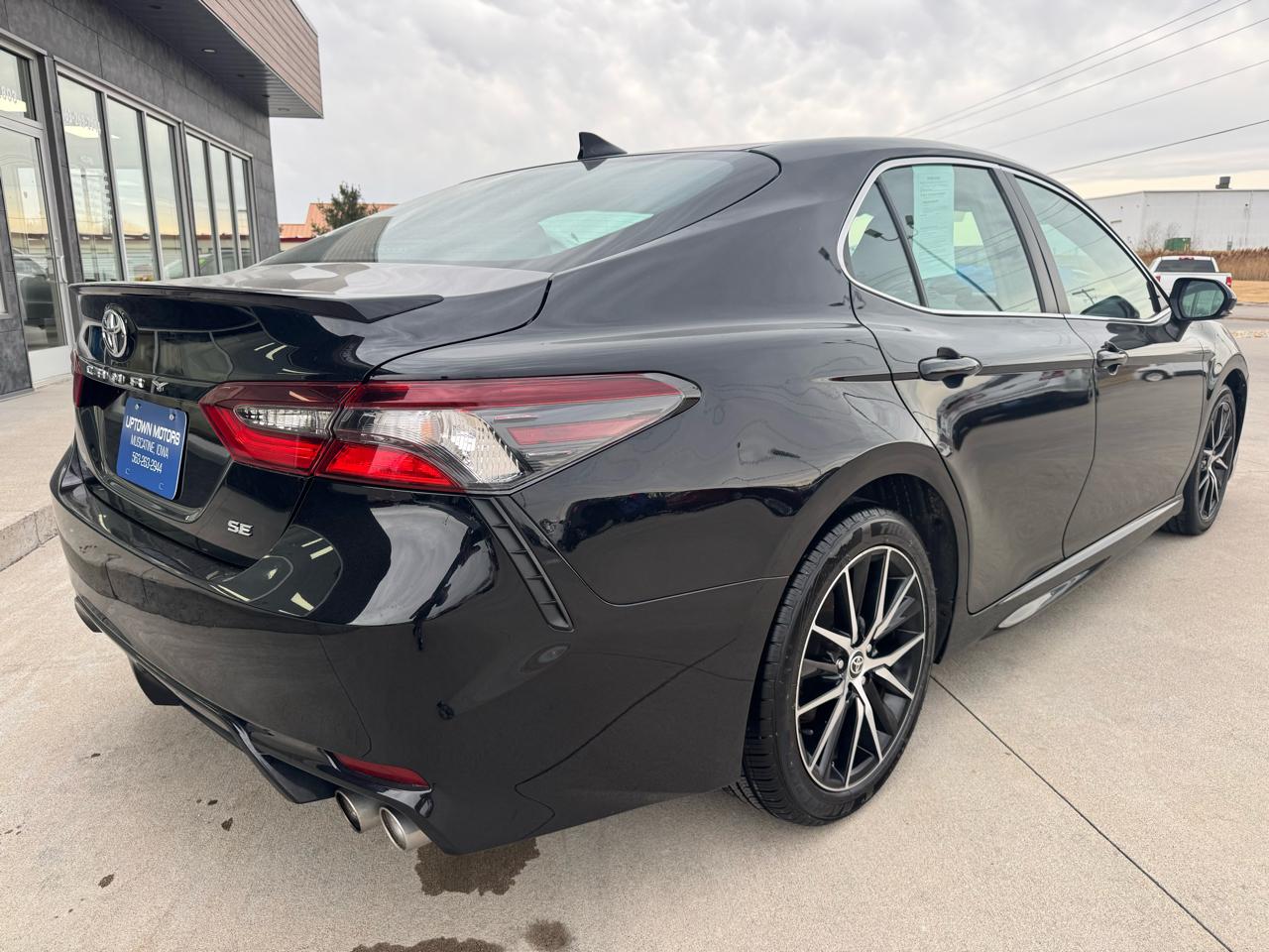 Toyota Camry SE Auto (Natl) 2023