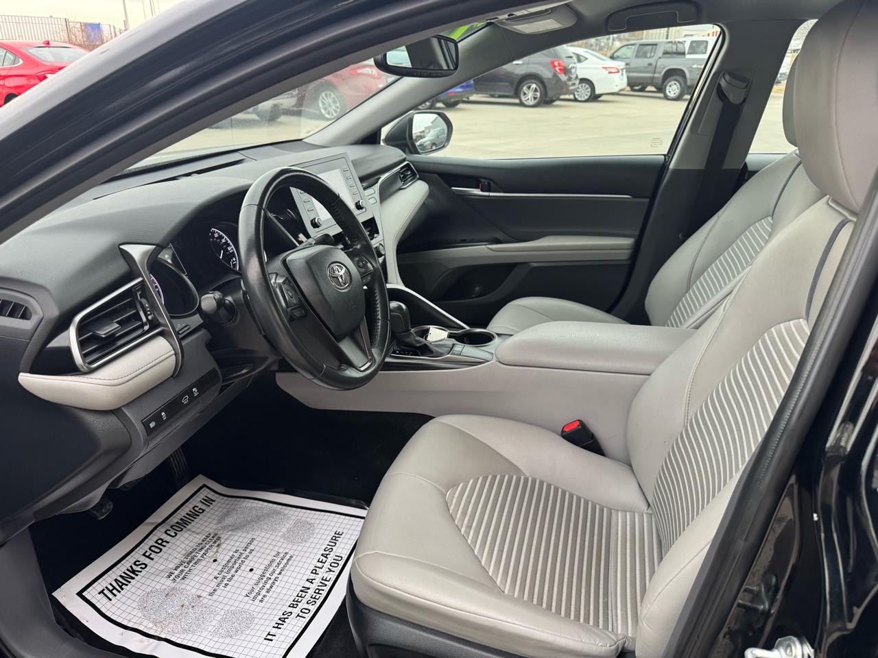 Toyota Camry SE Auto (Natl) 2023