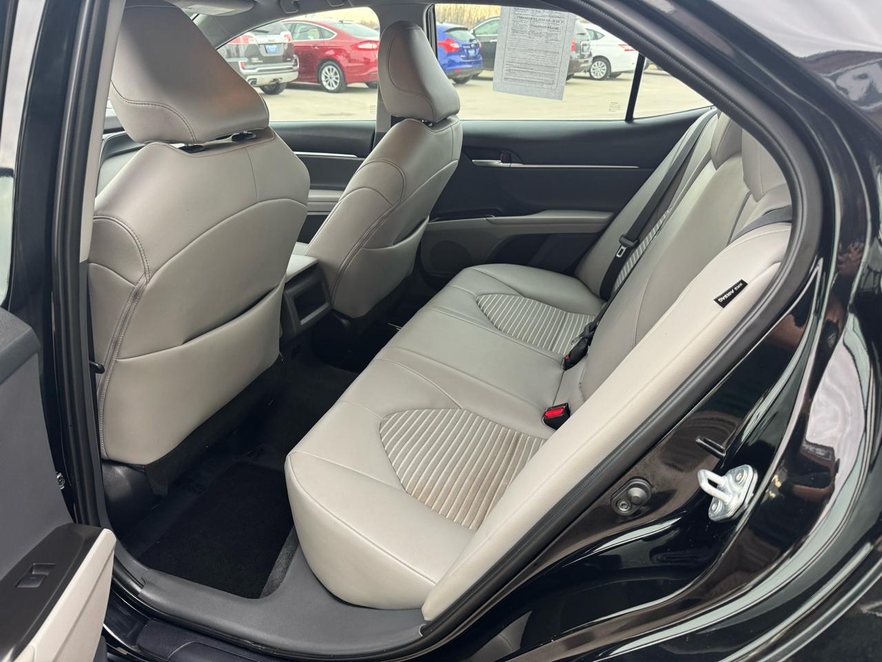 Toyota Camry SE Auto (Natl) 2023